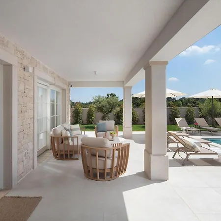 4 Bedroom Gorgeous In Zminj