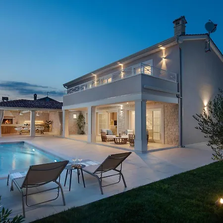 4 Bedroom Gorgeous In * Žminj